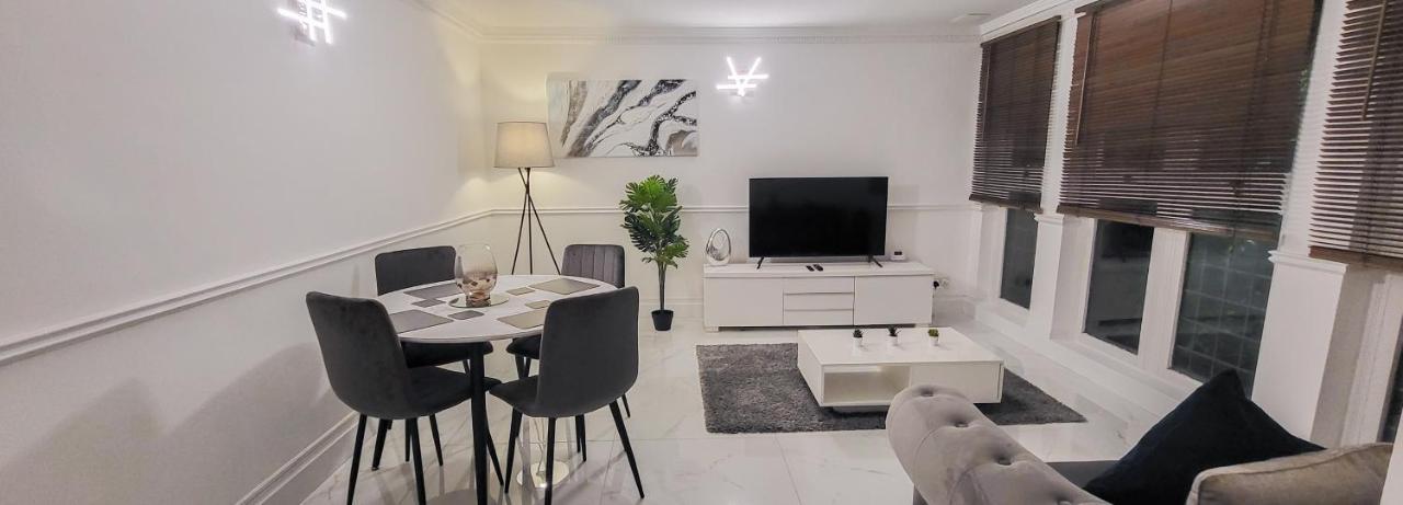 Stunning 2 Bedroom Apartment In Canary Wharf - Morland Apartments London Eksteriør billede