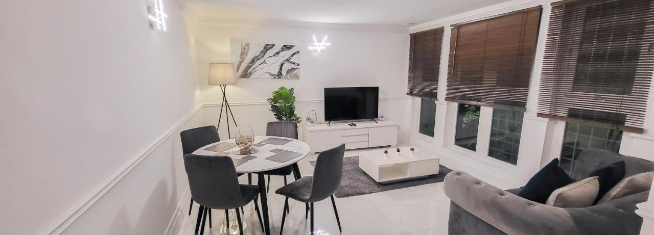 Stunning 2 Bedroom Apartment In Canary Wharf - Morland Apartments London Eksteriør billede