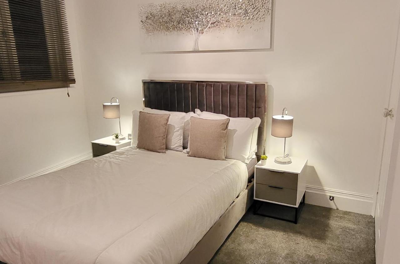 Stunning 2 Bedroom Apartment In Canary Wharf - Morland Apartments London Eksteriør billede