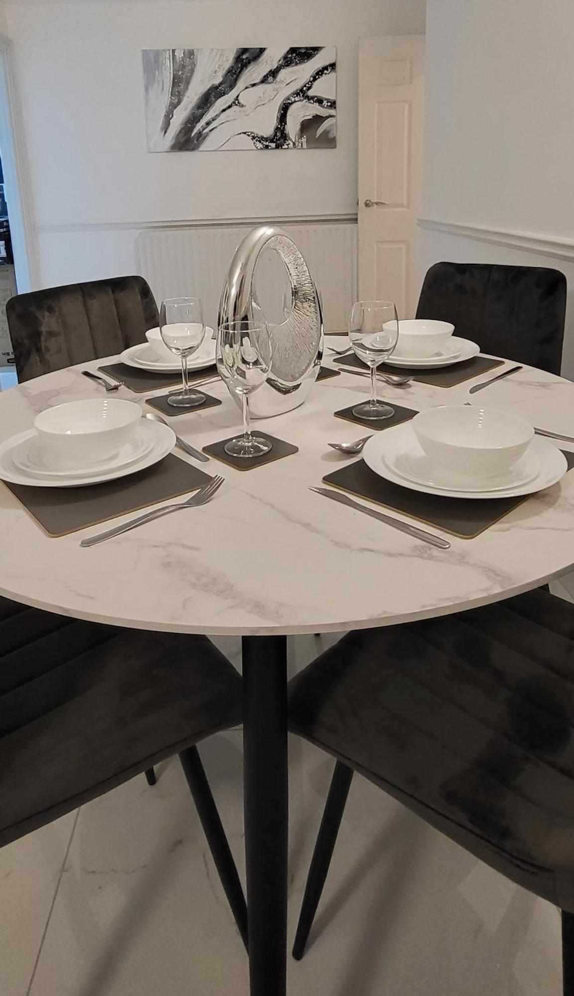 Stunning 2 Bedroom Apartment In Canary Wharf - Morland Apartments London Værelse billede